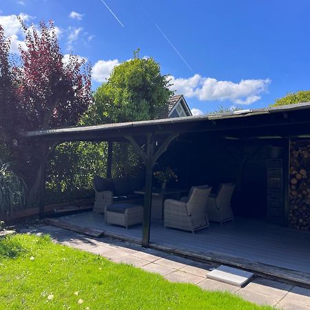 Cosy Vacation Home With Large Fenced Garden Брёйниссе Экстерьер фото